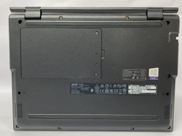 Acer_Travelmate_B118_N16q15_6