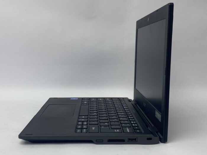 Acer_Travelmate_B118_N16q15_6