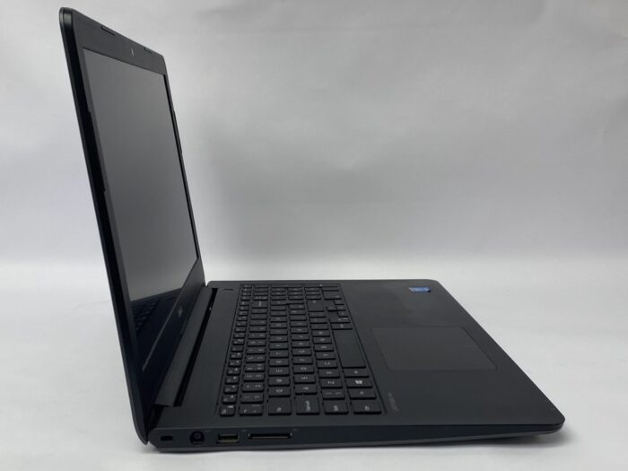 Dell_Latitude_3550_4