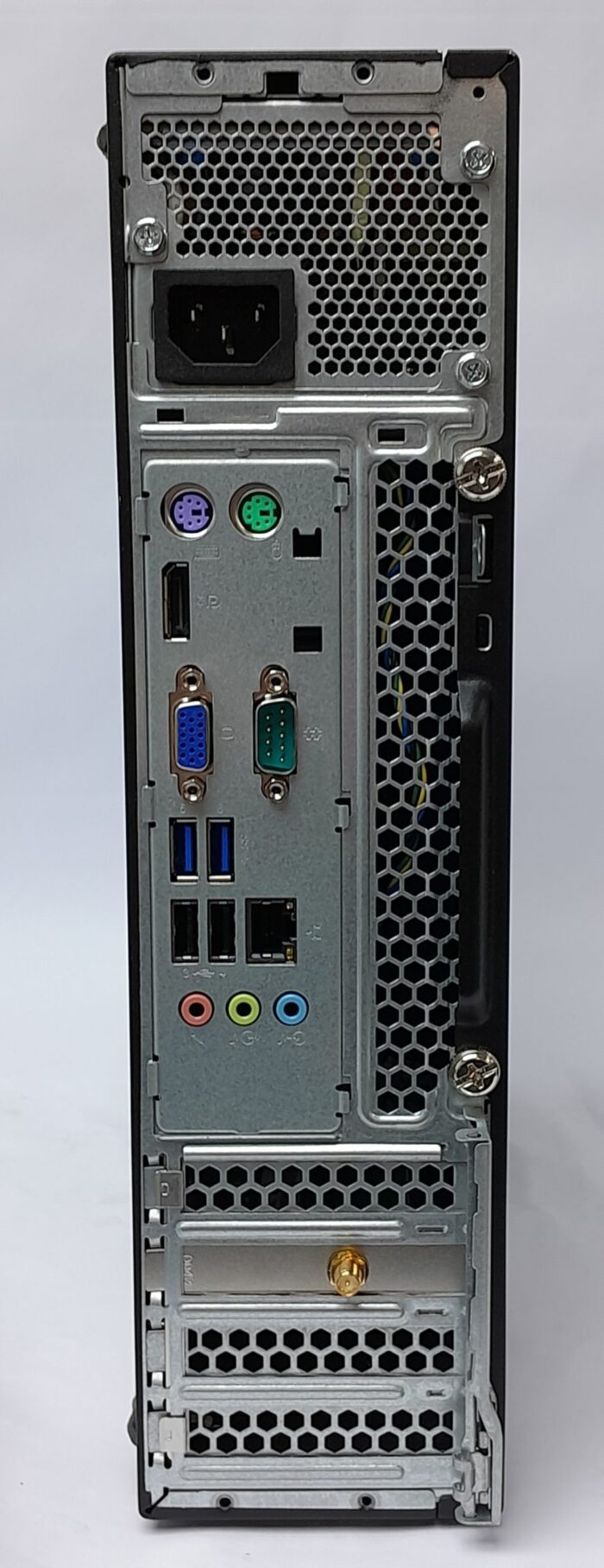 Lenovo_Thinkcentre_M700_3