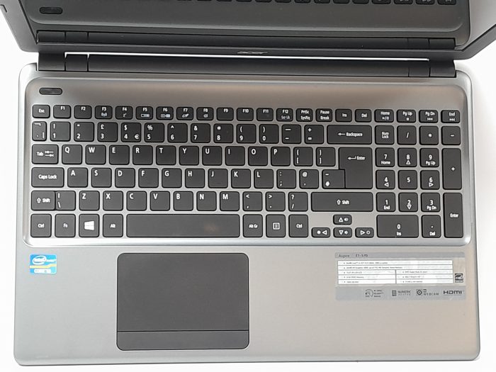 Acer_Aspire_E1_2