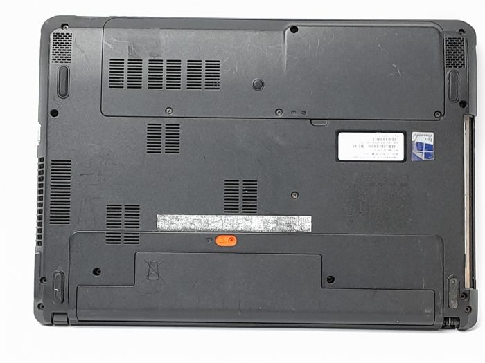 Acer_Travelmate_P243_5
