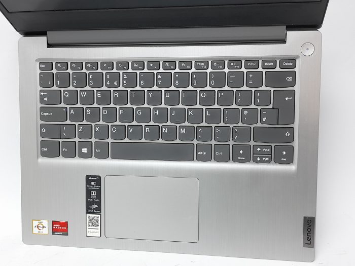 Lenovo_Ideapad_3_2