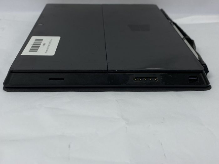 Microsoft_Surface_Pro_5