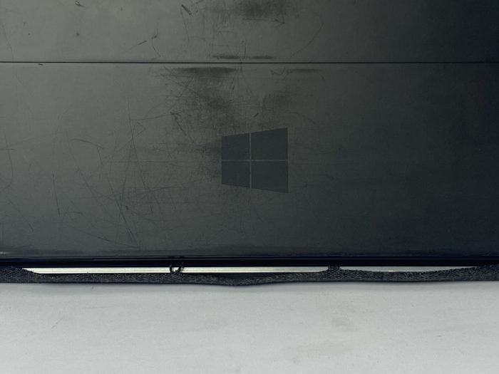 Microsoft_Surface_Pro_7