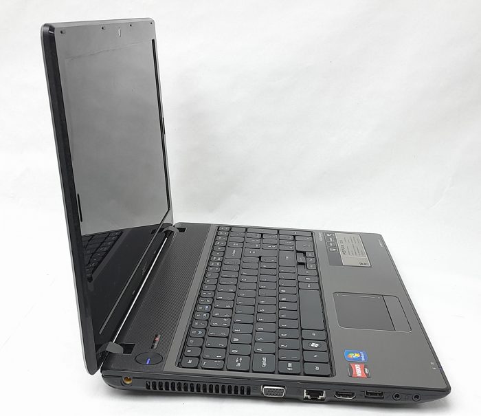 Acer_Aspire_5551_4