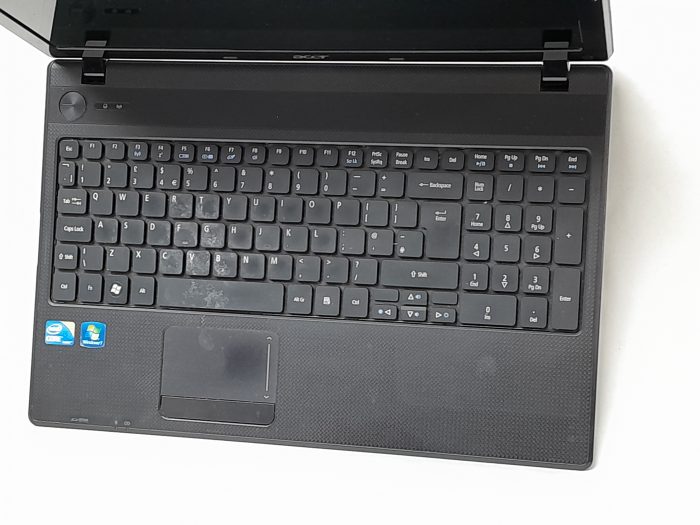 Acer_Aspire_5742_2