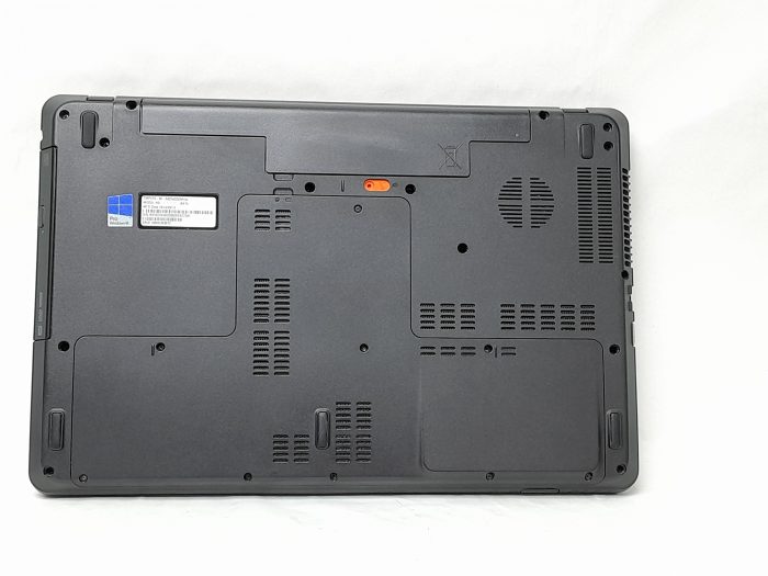 Acer_Aspire_E1_772_7