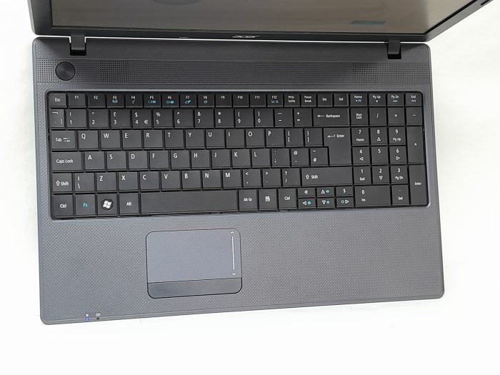 Acer_Travelmate_5744_2