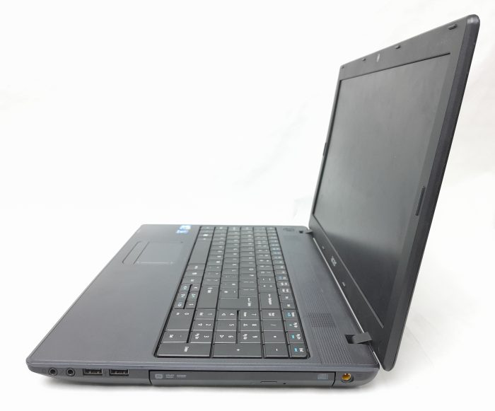 Acer_Travelmate_5744_3