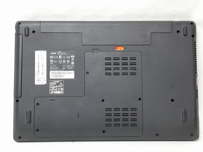 Acer_Travelmate_5744_7