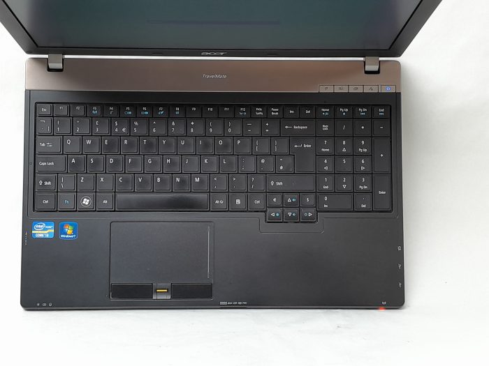 Acer_Travelmate_8573_2