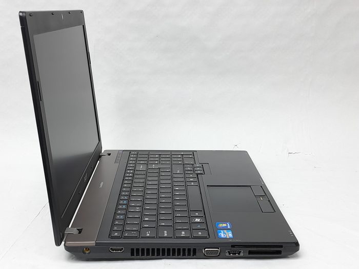 Acer_Travelmate_8573_3