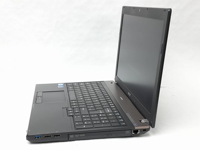 Acer_Travelmate_8573_4