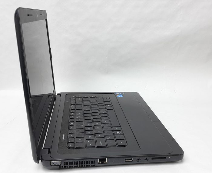 Compaq_Presario_Cq57_3