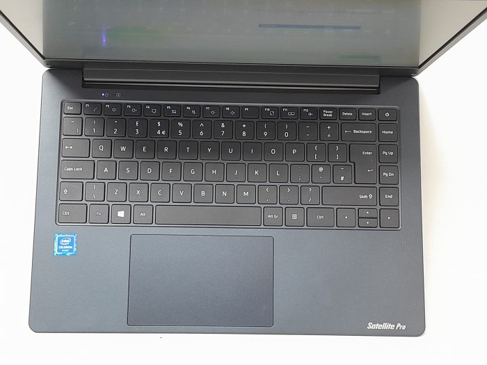 Dynabook_Satelite_Pro_C40_2