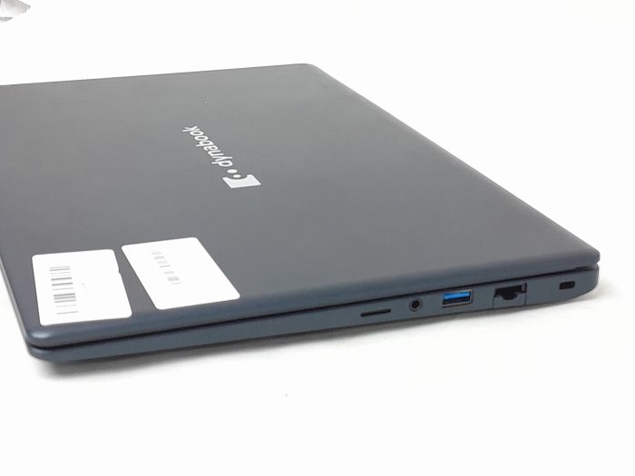 Dynabook_Satelite_Pro_C40_4