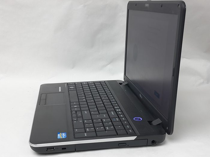 Fujitsu_A512_3