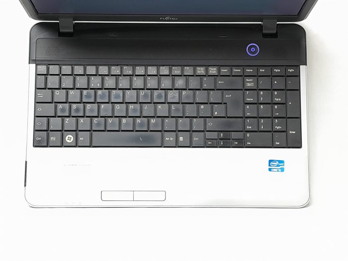 Fujitsu_Lifebook_A_Series_A531_2