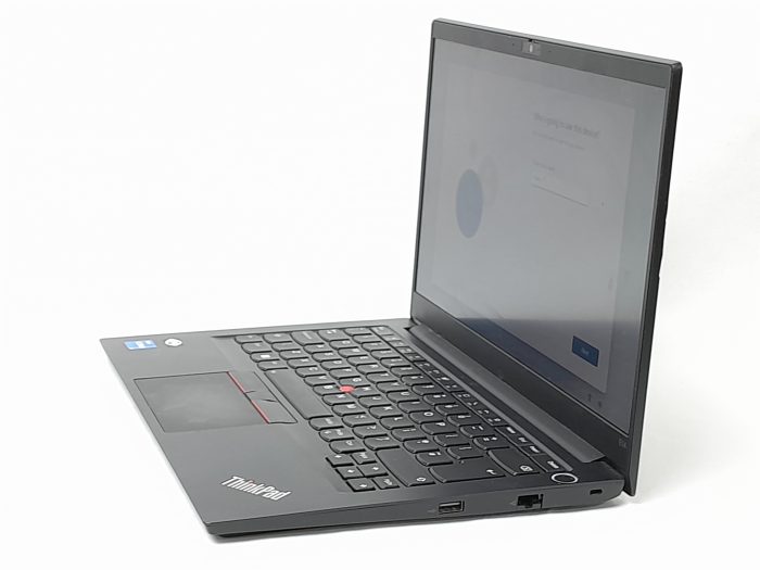 Lenovo_Thinkpad_E14_Gen_4_3