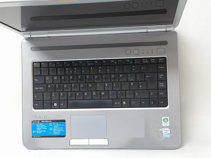 Sony_Vaio_Vgn-nr21j_4
