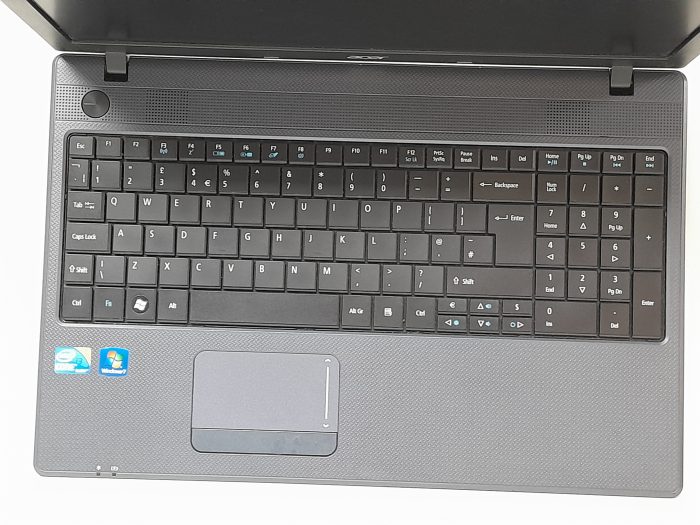 Acer_Travelmate_5744_2