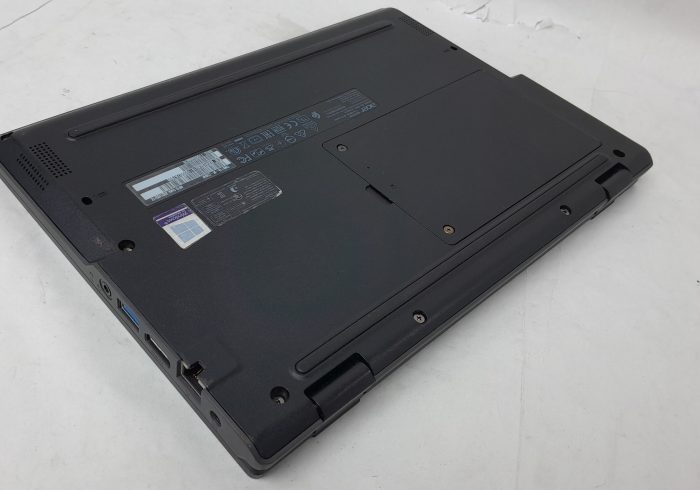 Acer_Travelmate_Spin_B3_N16q15_4