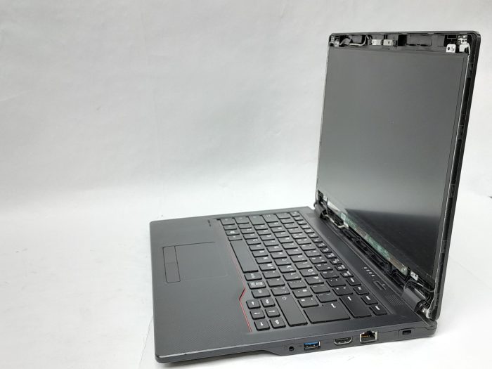 Fujitsu_Lifebook_E5411_3