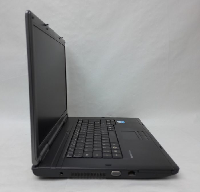 Fujitsu_Siemens_Esprimo_V5535_2