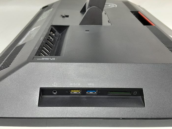 Lenovo_Thinkcentre_E93z_4