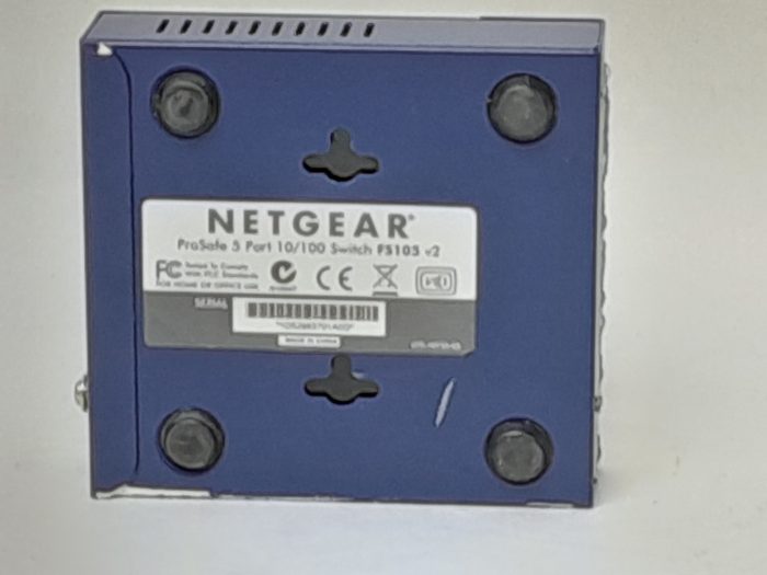 Netgear Fs105
