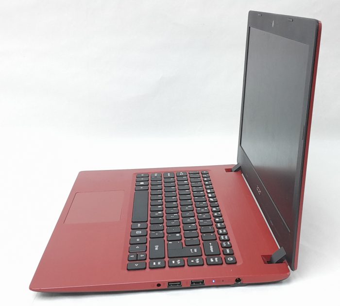 Acer_Aspire_3_A31421_2
