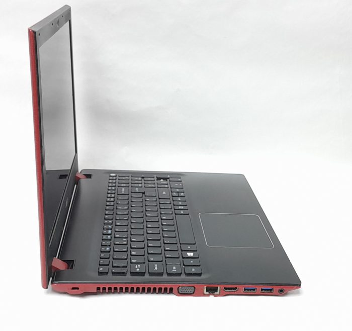 Acer_Aspire_F5571_4