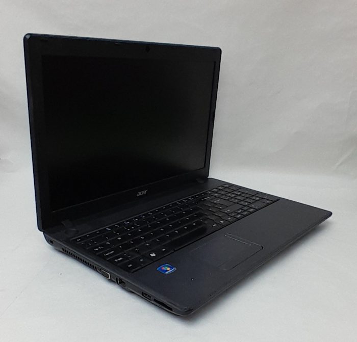Acer_Travelmate_5744_5