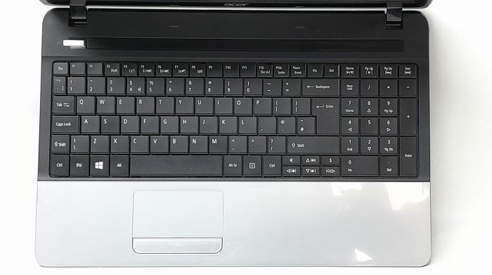 Acer_Travelmate_P253_4