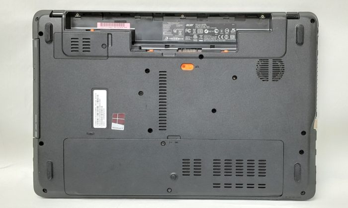 Acer_Travelmate_P253_6