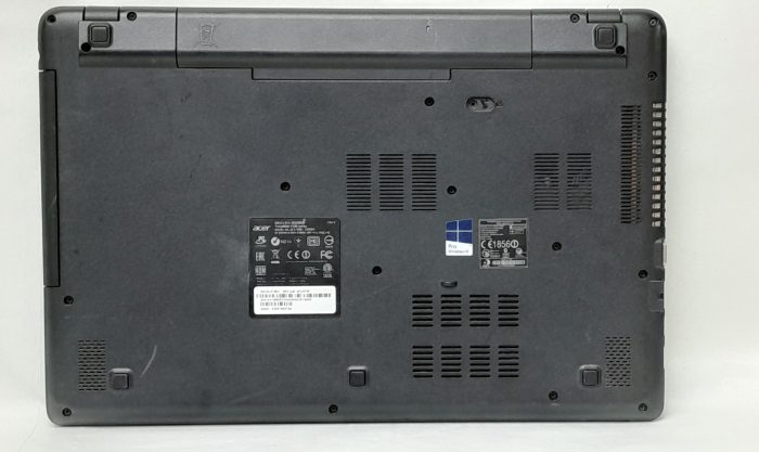 Acer_Travelmate_P256_7