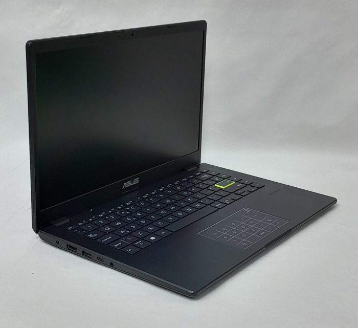 Asus_R429m_2