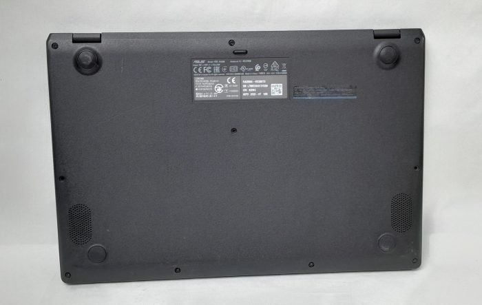 Asus_R429m_8