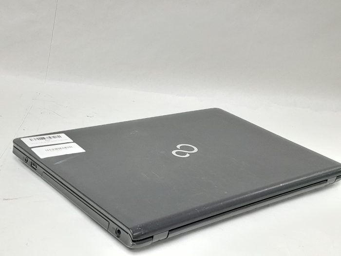 Fujitsu_Lifebook_A_Series__A555_8