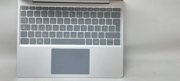 Microsoft_Surface_Laptop_Go_2_2
