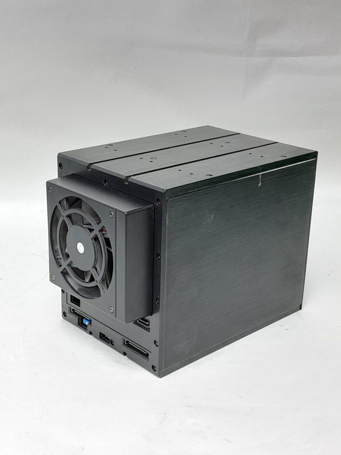 Startech.com Hsb4satsasba