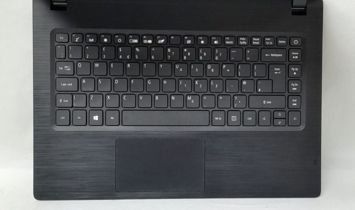 Acer_Aspire_3_A31421_2