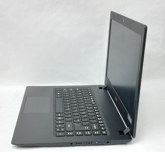 Acer_Aspire_3_A31421_3