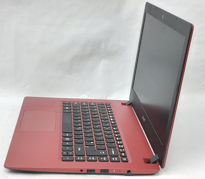 Acer_Aspire_3_A31421_3