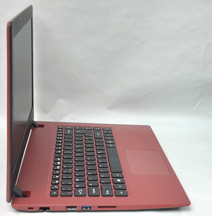 Acer_Aspire_3_A31421_4