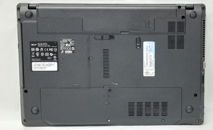 Acer_Travelmate_5335_7