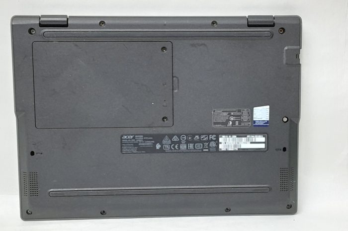 Acer_Travelmate_B118m_7