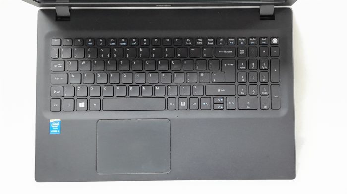 Acer_Travelmate_P257-m_2