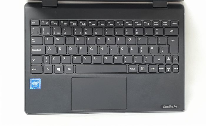 Dynabook_Satelite_Pro_E10_2